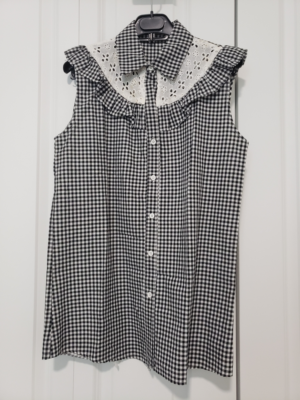 Blouse black and white lace 100% cotton M
